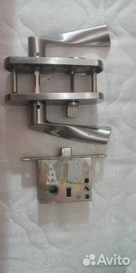 Дверей замок