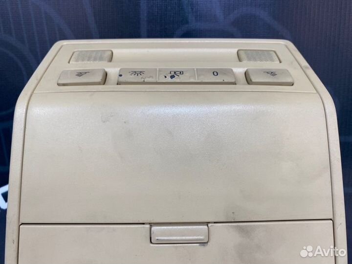 Плафон салона Volkswagen Touareg 7L AXQ/4 2006