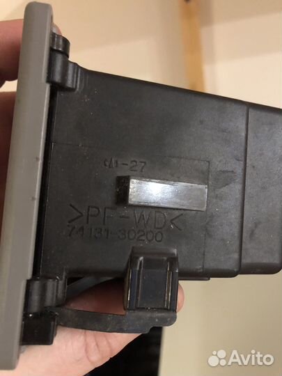 Накладка кнопки стеклоподъемника