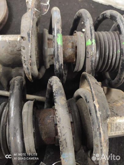 Амортизатор подвески Volkswagen Caddy, 2010