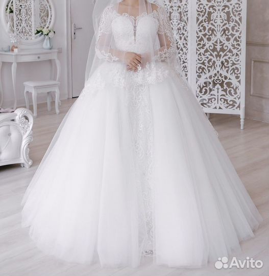 Свадебное платье