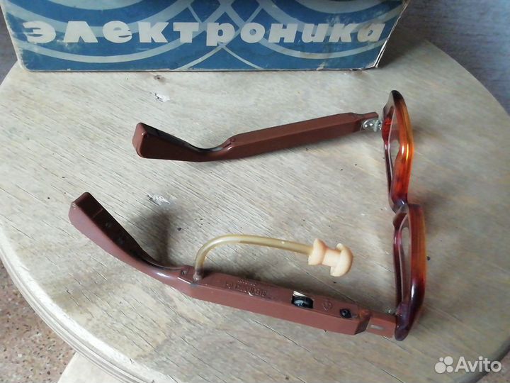 Слуховой аппарат + очки