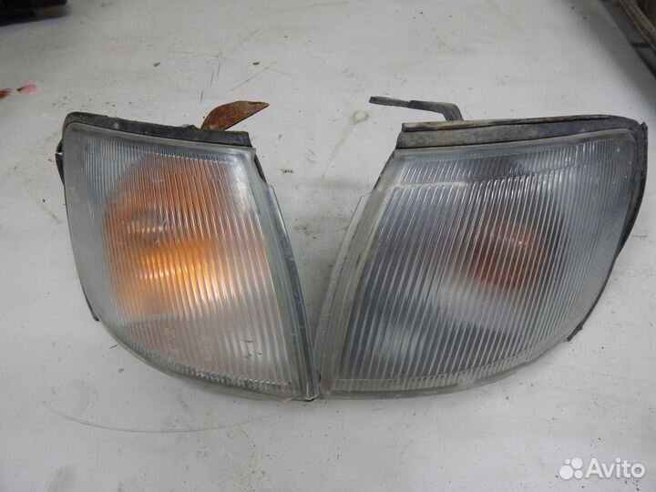 Поворотники передние Nissan Maxima A32