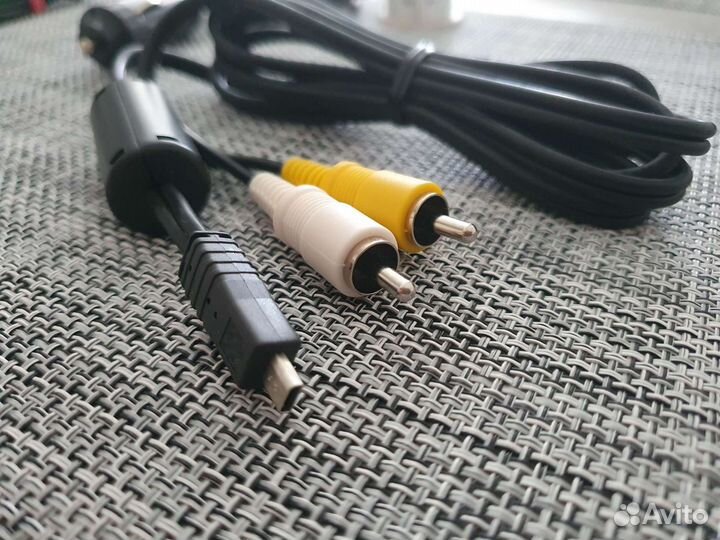 AV-кабель для фотоаппарата и видеокамеры тюльпан