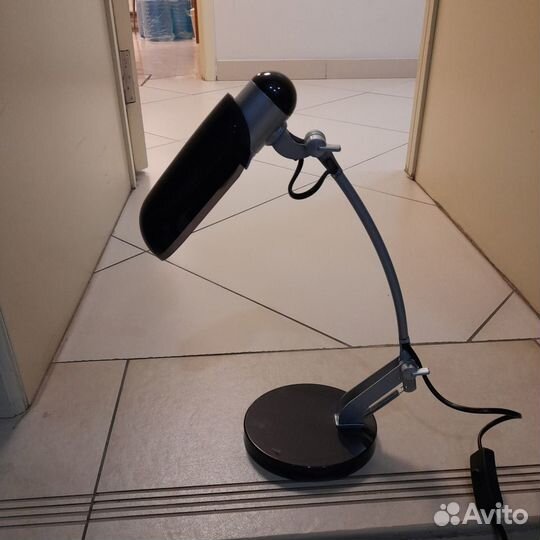 Настольный светильник Camelion