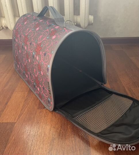 Переноска для кошек и собак