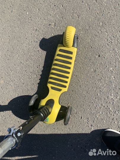 Самокат детский трехколесный с сиденьем