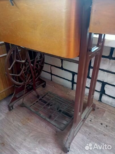 Швейная машина tikka, чайка 143