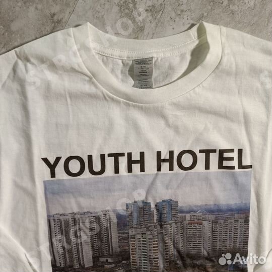 Лонгслив Youth Hotel