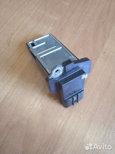 Датчик массового расхода воздуха Honda Accord