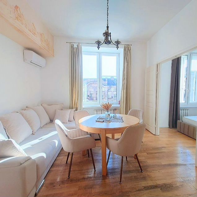 2-к. квартира, 56 м², 5/10 эт.