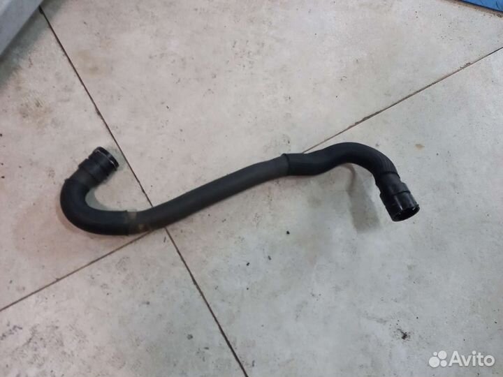 Трубка охлаждения двигателя Volvo XC60 d5244t10