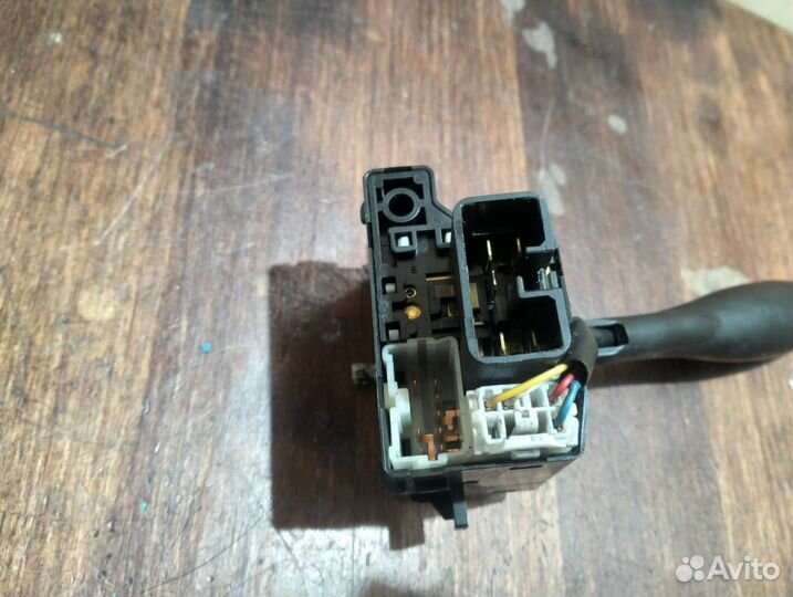 Переключатель поворотов и света Mitsubishi Lancer