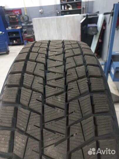 Bridgestone Blizzak DM-V1 245/60 R20 107R