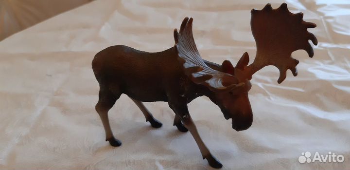 Фигурки животных реалистичные