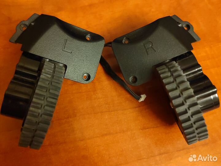 Колесо робота-пылесоса polaris в сборе