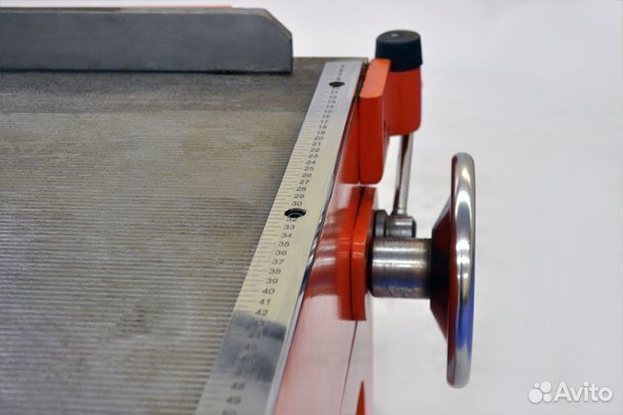 Гильотина ручная сабельного типа stalex KHS-1250