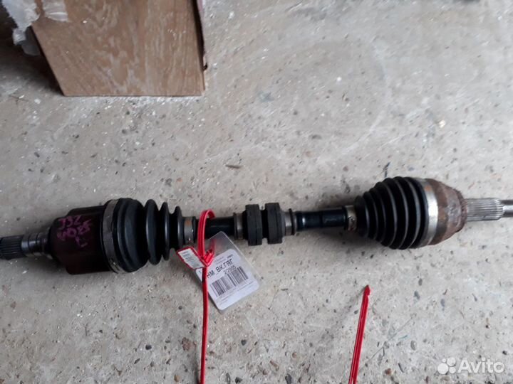 Привод левый NissanTeana J32 2,5