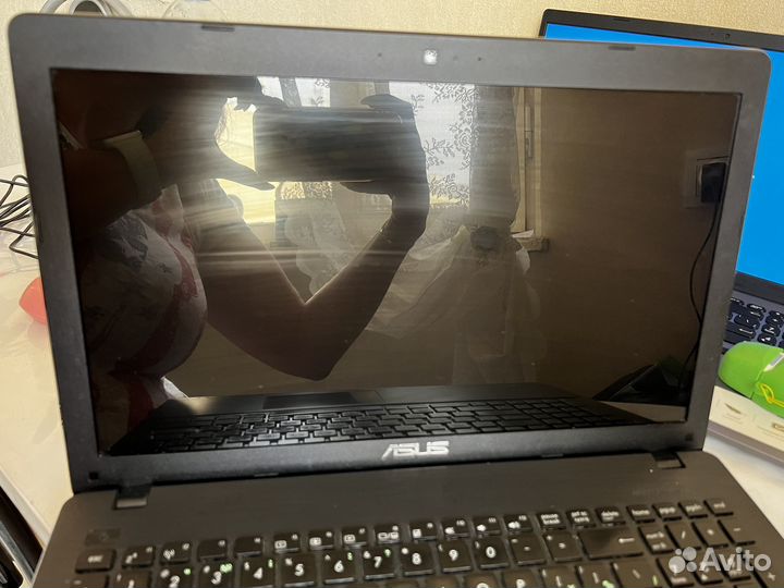 Asus X552E