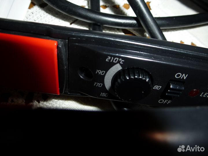 Выпрямитель(утюжок) для волос новый 