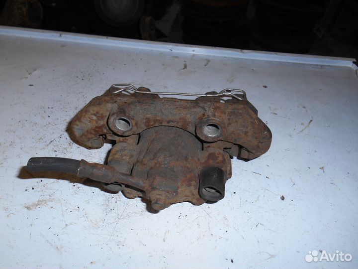 Суппорт передний правый Opel Corsa B Опель Корса Б