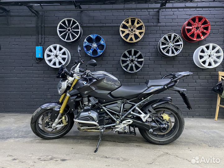 BMW R1200R
