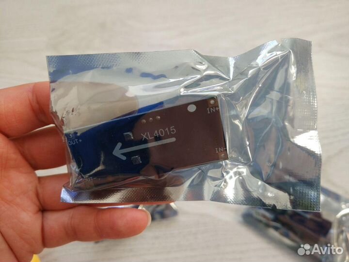 XL4015 понижающий DC-DC преобразователь