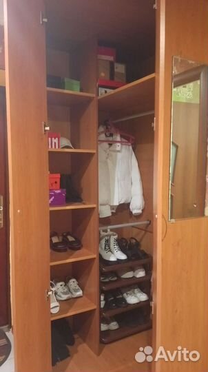 Угловой шкаф