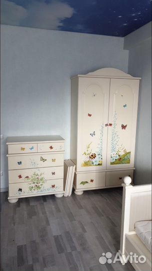 Детский мебельный гарнитур