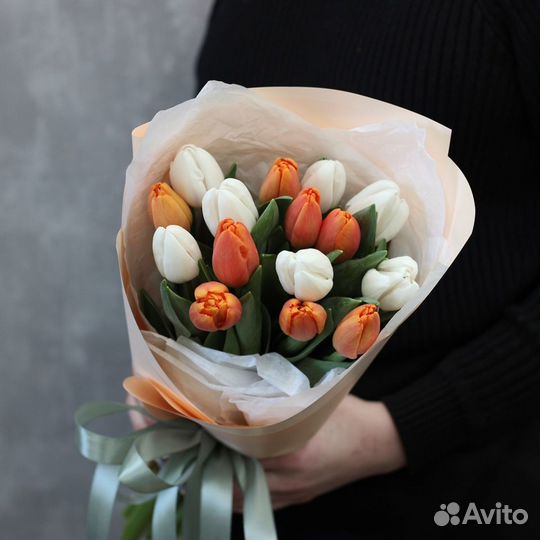 Персиковый букет с тюльпанами Symphony