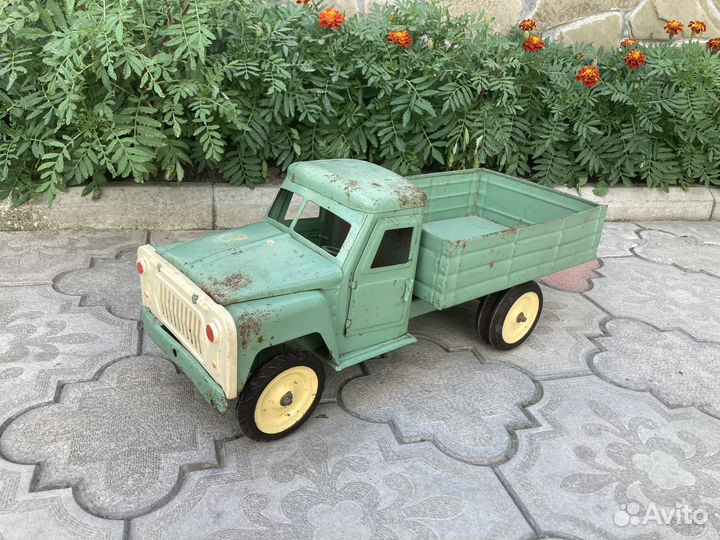 Колекционный редкий ранний грузовик лтз