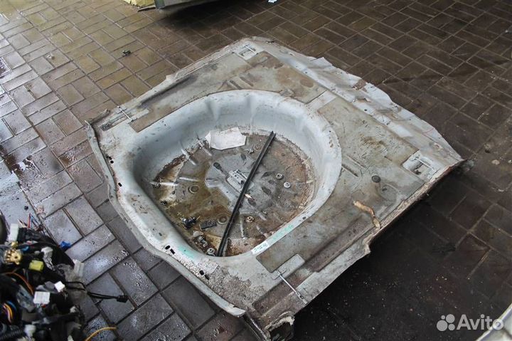 Панель задняя Ford Focus 3 2011