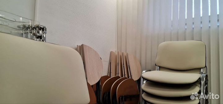 Стул-кресло рабочее, для посетителей много