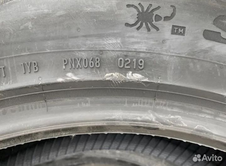 Pirelli Scorpion Ice Zero 2 285/40 R21 109H
