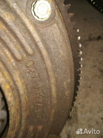 Маховик сцепление в сборе гольф 3 027 105 273 C