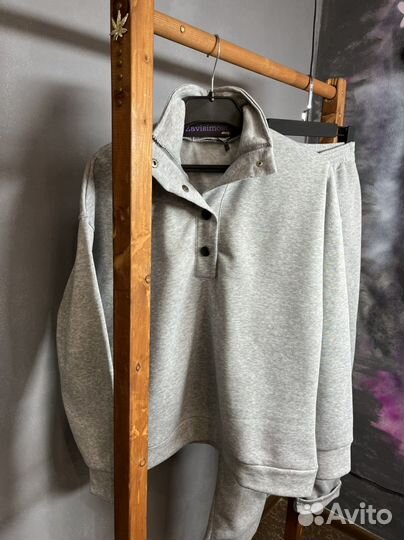 Костюм спортивный