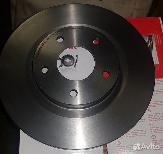 Передние тормозные диски Brembo на Peugeot и Mitsu