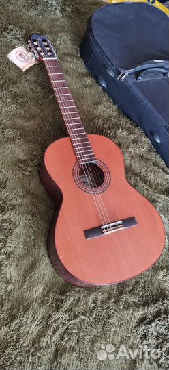 Классическая гитара almansa 403 Cedar 4/4 и чехол