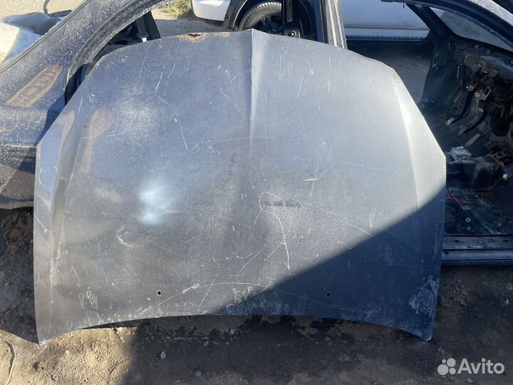 Капот на mitsubishi lancer 9