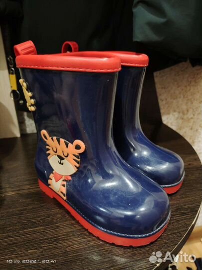 Резиновые сапожки
