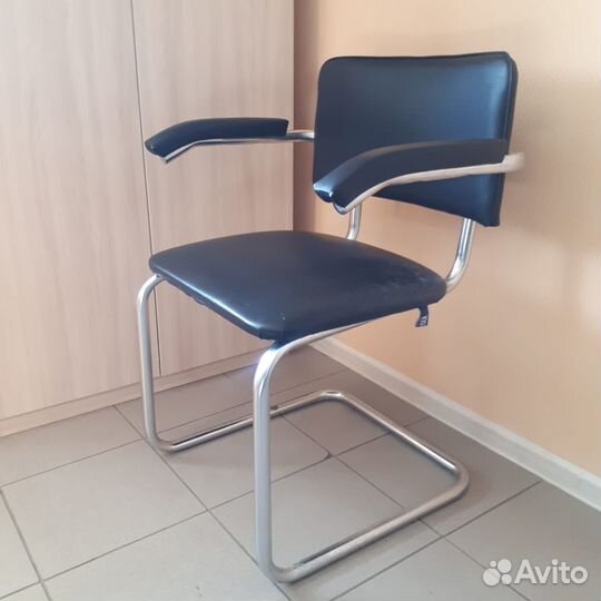 Стулья офисные новые