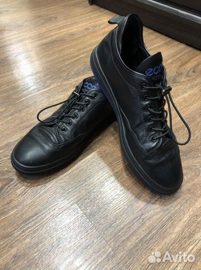 Продам мужские туфли