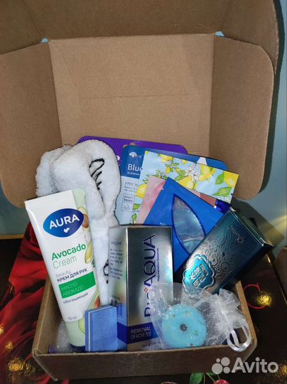 Набор косметики / бьюти-бокс голубой