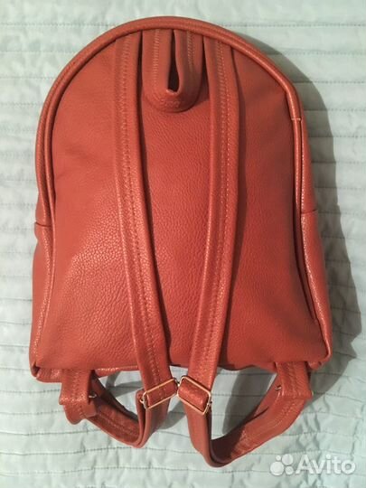 Новый кожаный рюкзак
