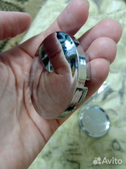 Центральные колпачки на диски