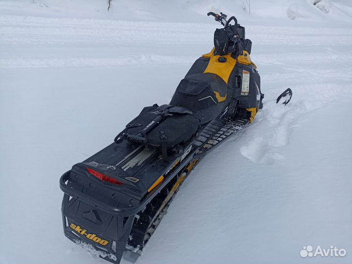 BRP summit X R800 163