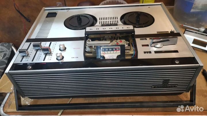 Катушечный магнитофон grundig TK 141