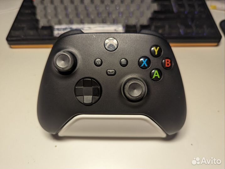 Геймпад Xbox Series S/X с аккумулятором