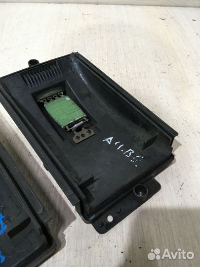 Резистор печки Ауди А4 Б5