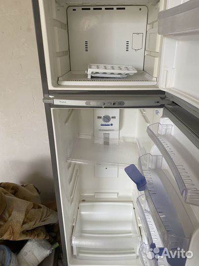 Холодильник whirlpool